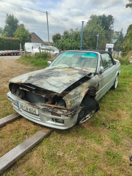 1988 BMW 3 SERIES 320 for breaking