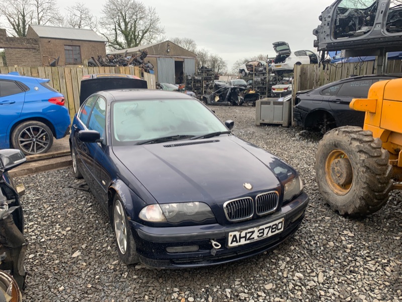 2000 BMW 3 SERIES 323i SE for breaking