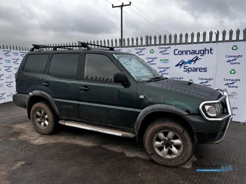 2000 NISSAN TERRANO 2.7 SR LWB for breaking