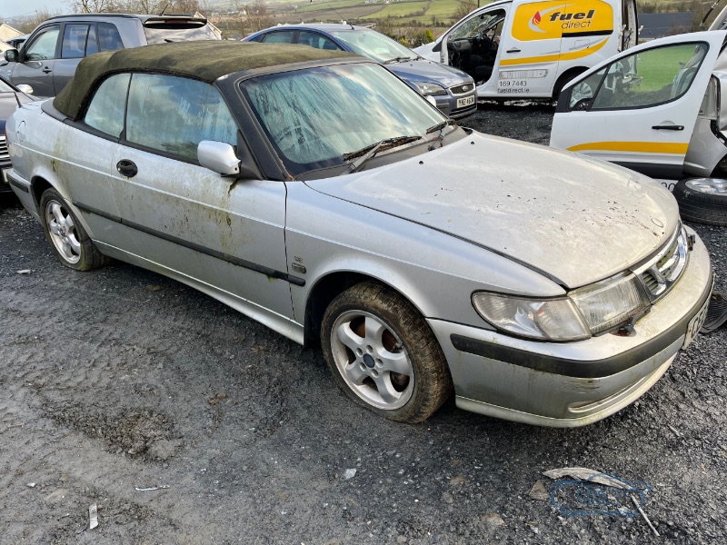 2000 SAAB 9-3 SE TURBO for breaking