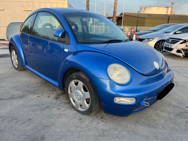 2000 VOLKSWAGEN BEETLE for breaking
