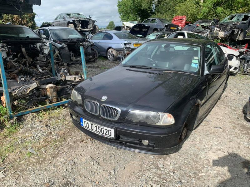2001 BMW 3 SERIES 318 for breaking