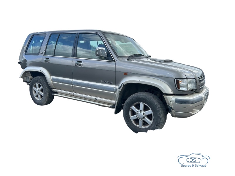 2001 ISUZU TROOPER SWB for breaking