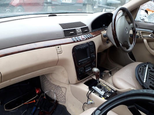 2001 MERCEDES S-CLASS 500 Mercedes 5.0 Auto for breaking