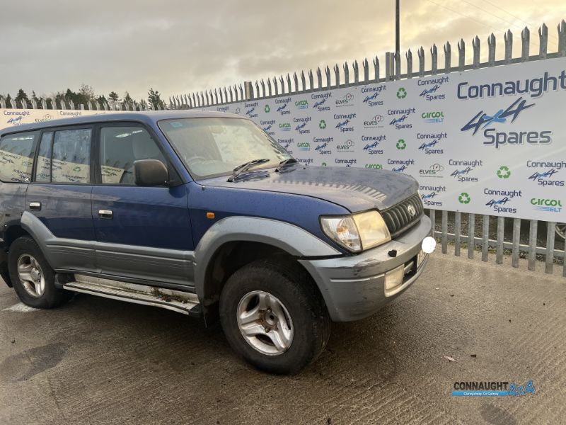 2001 TOYOTA LANDCRUISER COLORADO GX TD 5DR for breaking