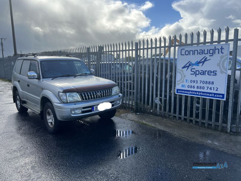 2001 TOYOTA LANDCRUISER TDI LWB GX 5DR for breaking