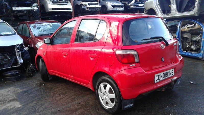 2001 TOYOTA YARIS 1.0 LUNA for breaking