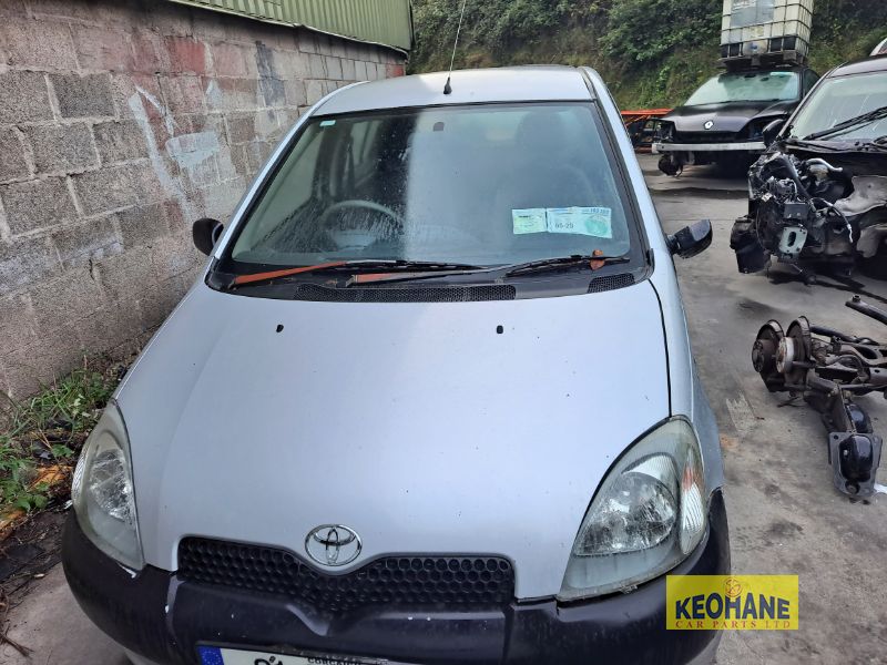 2001 TOYOTA YARIS 1.0 TERRA for breaking
