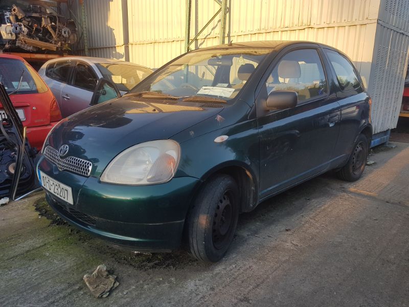 2001 TOYOTA YARIS 1.3 SOL for breaking