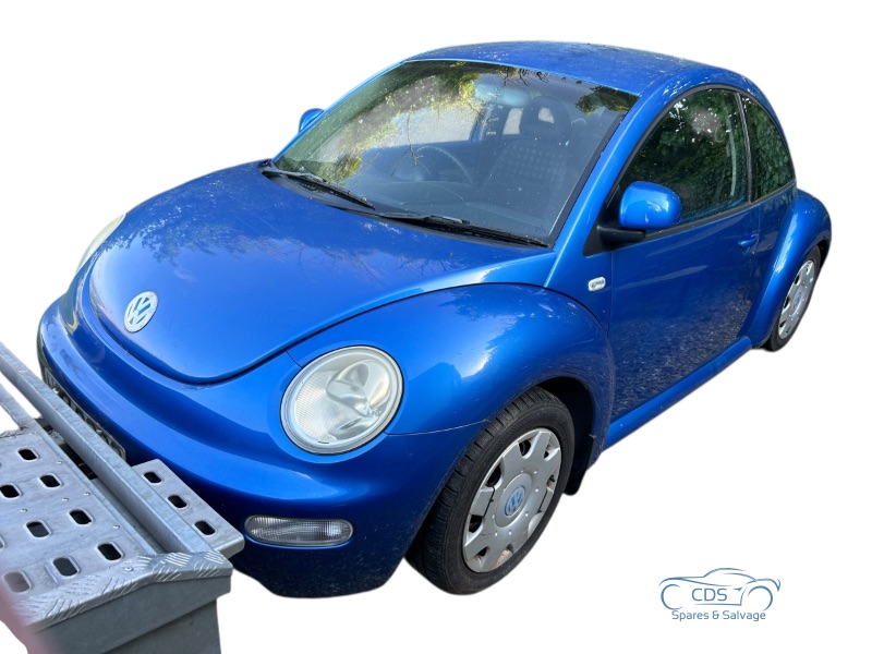 2001 VOLKSWAGEN BEETLE for breaking