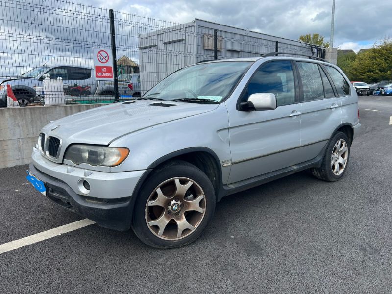 2002 BMW X5  for breaking