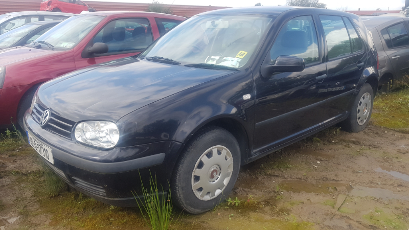 2002 VOLKSWAGEN GOLF 1.4 BASE 75BHP 5DR for breaking