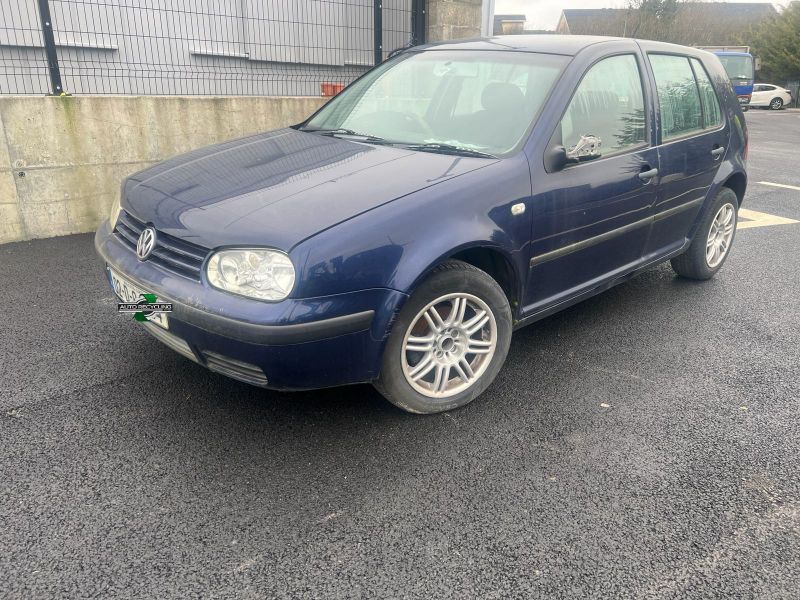 2002 VOLKSWAGEN GOLF SE AUTO for breaking