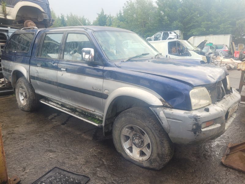 2003 MITSUBISHI L200 DOUBLE CAB ABS 200 for breaking