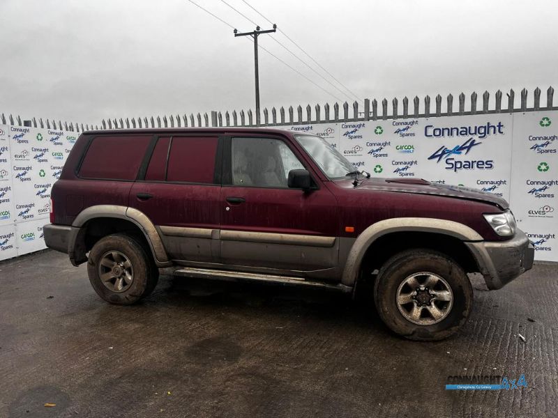 2003 NISSAN PATROL VAN TDI 5DR for breaking