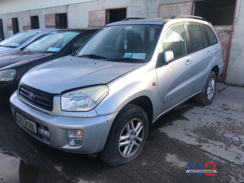 2003 TOYOTA RAV4 GX 4X2 LUNA 5DR for breaking