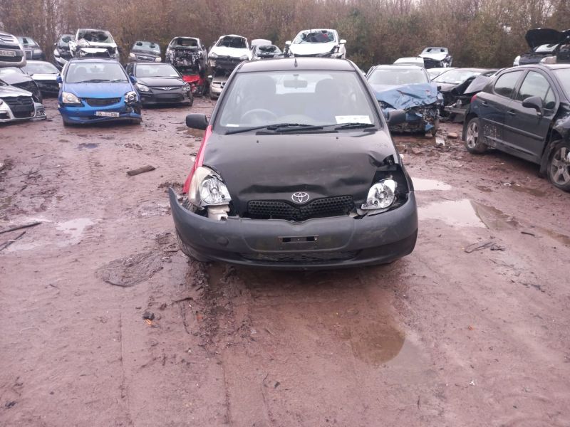 2003 TOYOTA YARIS 1.0 TERRA for breaking
