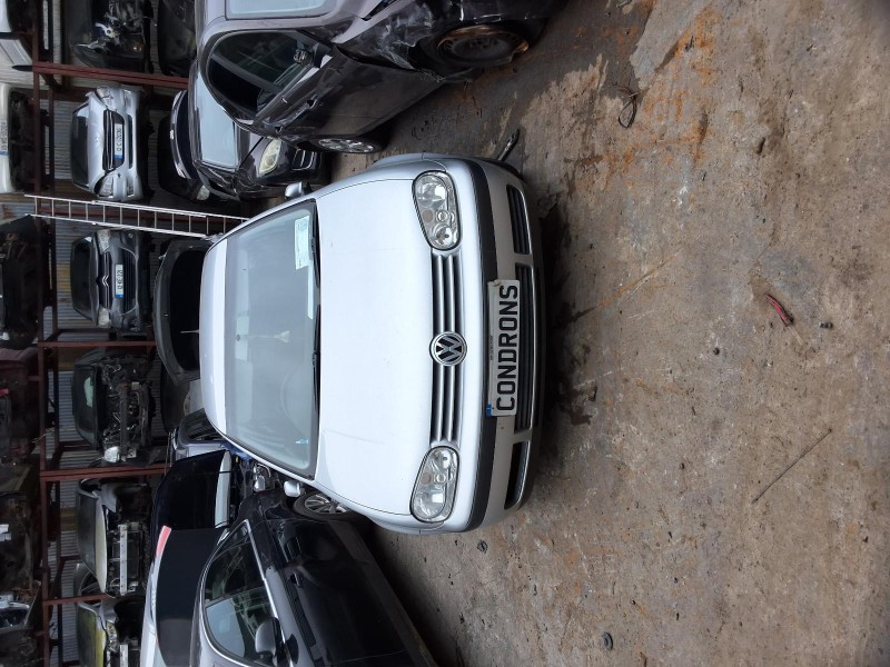 2003 VOLKSWAGEN GOLF 1.4 75BHP COMFORT 5DR for breaking