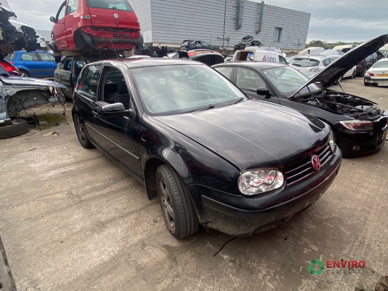 2003 VOLKSWAGEN GOLF E for breaking