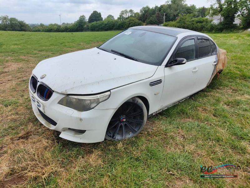 2004 BMW 5 SERIES 530D SE AUTO for breaking