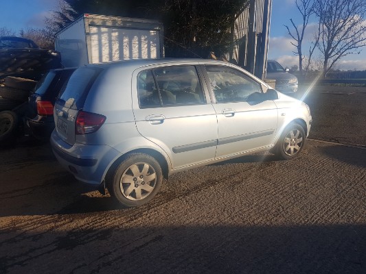 2004 HYUNDAI GETZ 1.1 5DR Gold for breaking