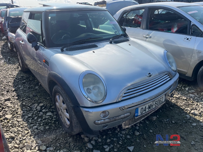 2004 MINI HATCH 1.6 COOPER for breaking