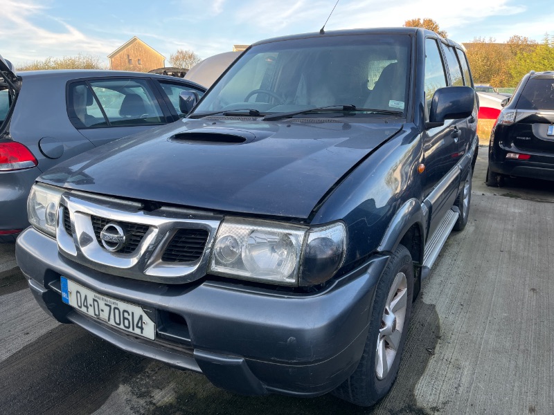 2004 NISSAN TERRANO 2.7 LWB 5DR for breaking