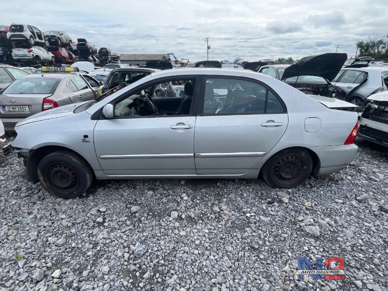 2004 TOYOTA COROLLA TERRA 4DR for breaking