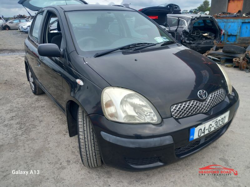 2004 TOYOTA YARIS TERRA M/C 5DR for breaking