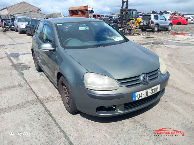 2004 VOLKSWAGEN GOLF 1.4 75BHP 3DR for breaking