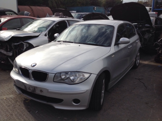 2005 BMW 1 SERIES I UF12 5DR for breaking