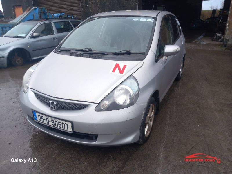 2005 HONDA FIT GD1 5DR A for breaking