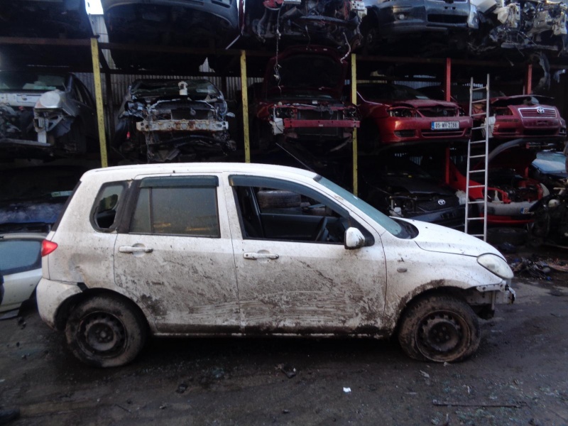 2005 MAZDA DEMIO for breaking
