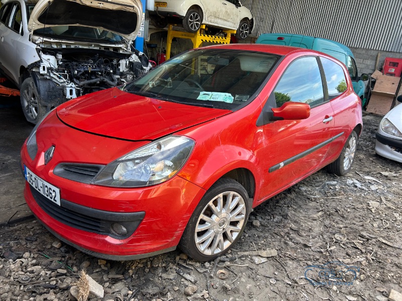 2005 RENAULT CLIO 1.4 DYNAMIQUE S 3DR for breaking