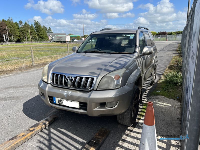 2005 TOYOTA LANDCRUISER LC LWB GX for breaking