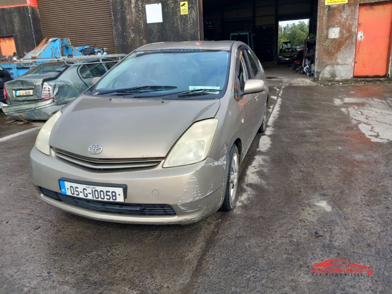 2005 TOYOTA PRIUS 1.5 HSD 5DR for breaking
