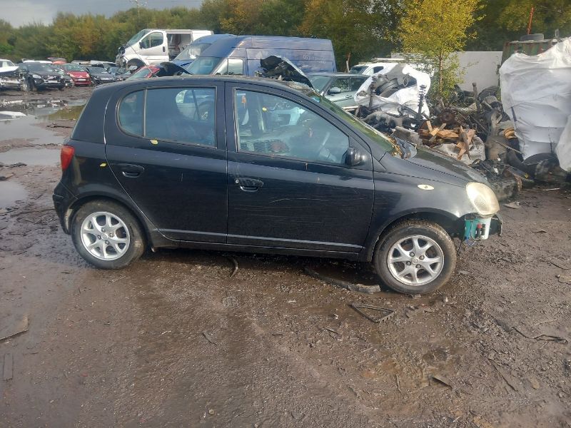 2005 TOYOTA YARIS 1.0 STRATA 5DR for breaking