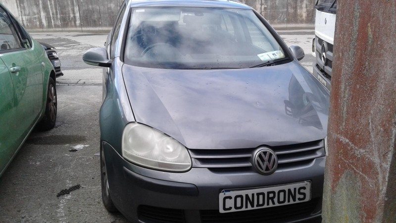 2005 VOLKSWAGEN GOLF 1.4 COMFORT 5DR 75BHP for breaking