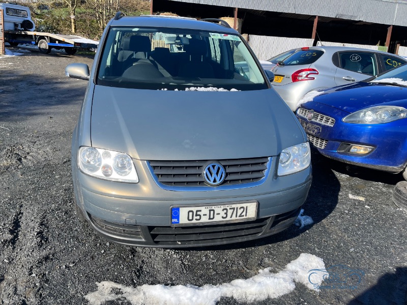 2005 VOLKSWAGEN TOURAN TREND 1.6 TRENDLINE 102BHP 7 SEAT for breaking
