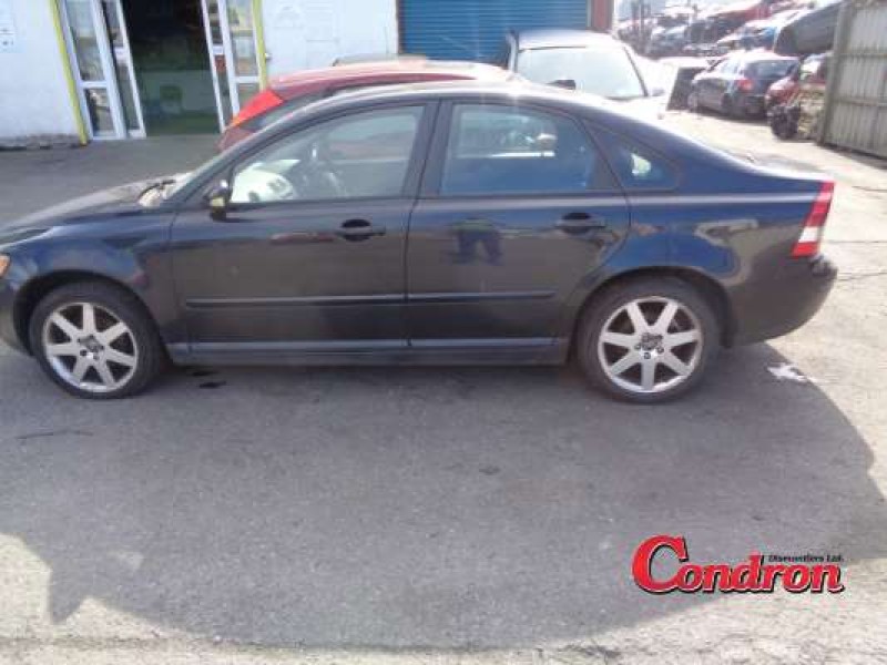 2005 VOLVO S40 1.6D SE 4DR for breaking