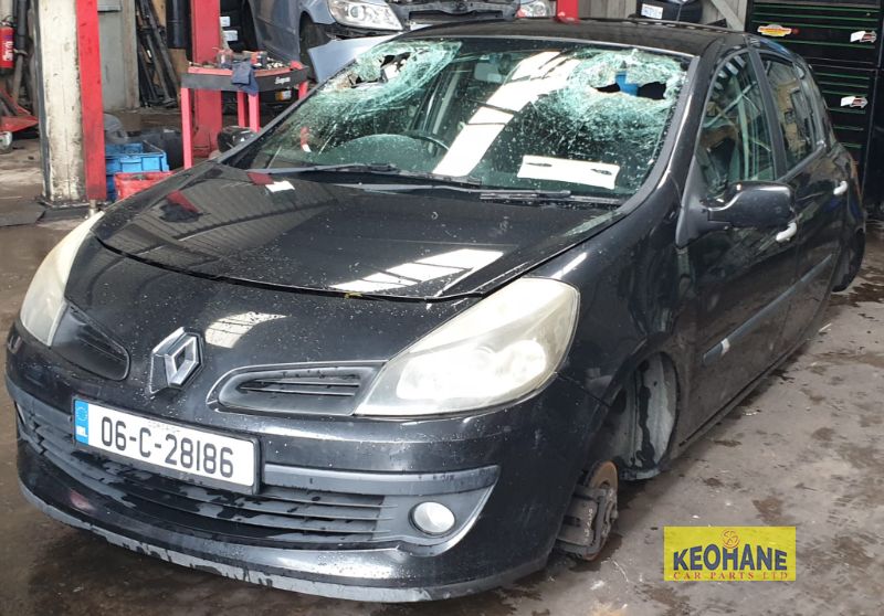 2006 RENAULT CLIO 1.4 16V DYNAMIQUE 0 5DR for breaking