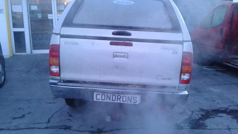 2006 TOYOTA HILUX for breaking