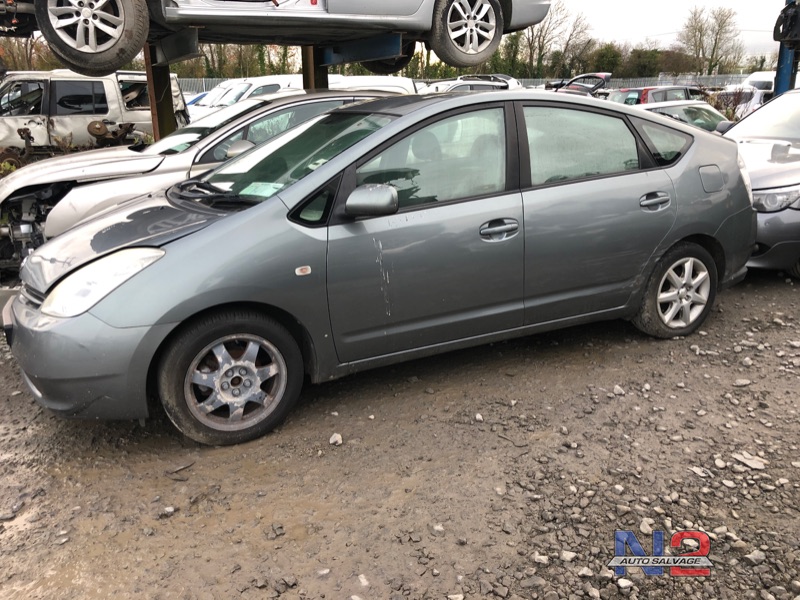 2006 TOYOTA PRIUS 1.5 HSD 5DR for breaking