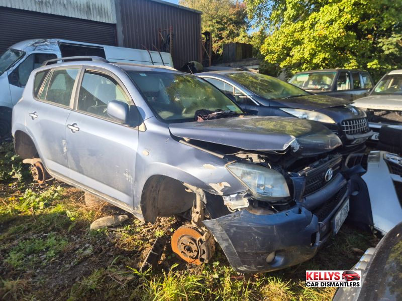 2006 TOYOTA RAV4 RAV4 4X4 NG 2.2 D-4D 5DR LU LUNA for breaking