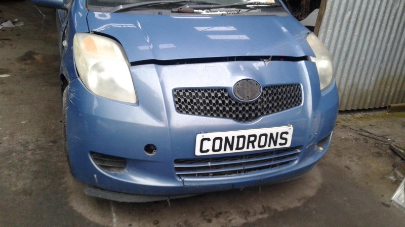 2006 TOYOTA YARIS NG 1.0L LUNA 3DR for breaking