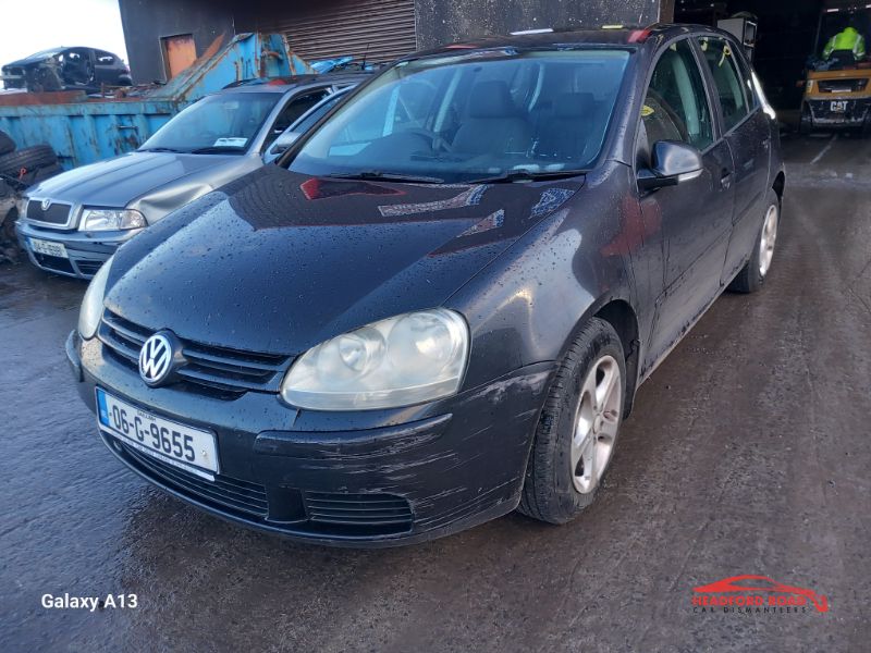 2006 VOLKSWAGEN GOLF 1.4 80BHP 5DR for breaking