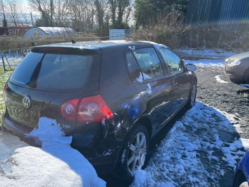 2006 VOLKSWAGEN GOLF TDI S for breaking