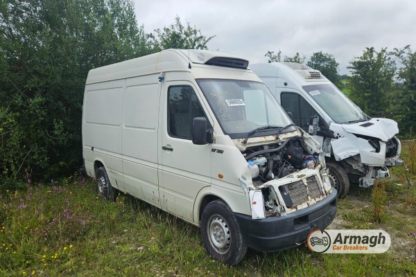 2006 VOLKSWAGEN LT 35 TDI MWB for breaking
