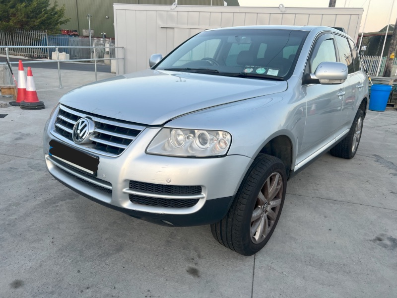 2006 VOLKSWAGEN TOUAREG 2.5 TDI 174BHP AT for breaking