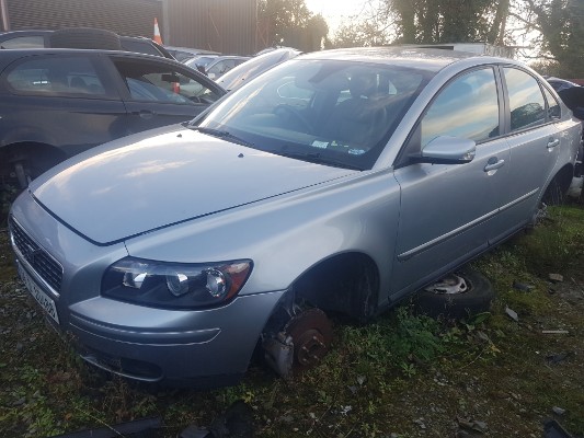 2006 VOLVO S40 2.0D SE 4DR for breaking